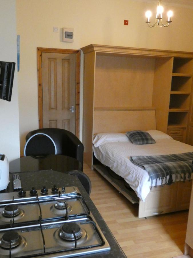 Hurst Dene Aparthotel Swansea Esterno foto